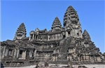 Campuchia cảnh báo du khách về khỉ khi tới thăm Angkor Wat