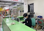 Sinh viên tất bật làm thêm tại các siêu thị dịp Tết