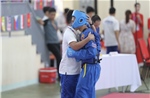 Những cái ôm ở Đại hội Thể thao học sinh Đông Nam Á lần thứ 13 