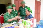 Quân y Bộ đội biên phòng Nghệ An băng rừng vào vùng lũ quét Mỹ Lý 