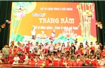 Vui Tết Trung thu ‘Bố ở Nhà giàn - Con ở nhà có bạn’