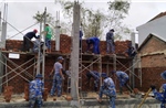 Bộ đội Hải quân 'thần tốc' thực hiện chiến dịch Quang Trung xây dựng nhà ở cho người dân