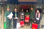 Nghĩa tình của người lính Biên phòng Lũng Cú với con nuôi, hộ gia đình chính sách