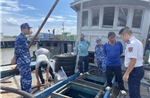 Tạm giữ tàu chở khoảng 50.000 lít dầu DO không rõ nguồn gốc trên biển