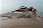 Cảnh sát biển bắt giữ tàu vận chuyển cát không rõ nguồn gốc