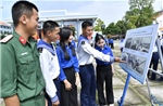 Trưng bày ảnh &#39;Hoàng Sa – Trường Sa&#39; và thành tựu Đảng bộ Vùng 2 Hải quân