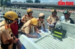 TP Hồ Chí Minh: CSGT lập chốt kiểm tra xe khách, xe hàng phát hiện nhiều vi phạm