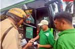 TP Hồ Chí Minh: Xử phạt nhiều xe khách, xe tải vi phạm an toàn giao thông