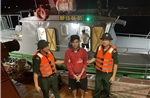 Bắt giữ đối tượng truy nã lẩn trốn trên tàu cá tại vùng biển phía Nam
