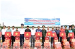 Bộ Tư lệnh Vùng Cảnh sát biển 3 đồng hành cùng ngư dân xã đảo Thạnh An
