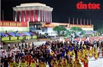 Không khí sôi động trước &#39;giờ G&#39;: Hàng vạn người dân háo hức chờ xem diễu binh,diễu hành 2/9