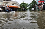 Nhiều tuyến đường TP Hồ Chí Minh tiếp tục ngập sâu do triều cường
