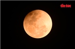 Chiêm ngưỡng khoảnh khắc ‘trăng máu’ đỏ rực bầu trời TP Hồ Chí Minh