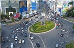 Người dân lúng túng ngày đầu phân luồng mới ở vòng xoay Điện Biên Phủ