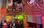 Kịp thời cứu 4 người mắc kẹt trong vụ cháy ở trung tâm TP Hồ Chí Minh