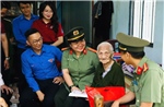 Tuổi trẻ Công an TP Hồ Chí Minh tri ân các Mẹ Việt Nam Anh hùng