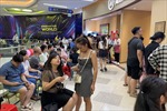 TP Hồ Chí Minh: Người dân đổ về các siêu thị, trung tâm thương mại &#39;trốn nóng&#39;