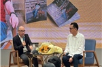 Nghệ sĩ Hữu Châu ra mắt bút ký chân dung &#39;Chiếc nôi vàng giông bão&#39;