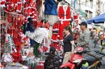 Giáng sinh cận kề, thị trường đồ trang trí Noel vẫn trầm lắng