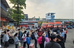 TP Hồ Chí Minh: Đông đảo hành khách đổ về bến xe, sân bay trong ngày 26 Tết