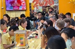 Giá vàng bốc hơi 5 triệu đồng/lượng chỉ sau 2 giờ mở cửa