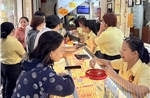 Giá vàng sáng 2/6 giảm nhẹ, nhà đầu tư thận trọng theo dõi thị trường