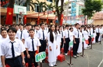 Khoảnh khắc trang nghiêm chào cờ trong ngày khai giảng năm học mới