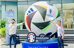 Lần đầu tiên trái bóng khổng lồ Euro 2024 xuất hiện tại Việt Nam