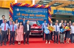 Hai khách hàng trúng ô tô và xe máy nhờ bật nắp lon Yến sào Khánh Hòa