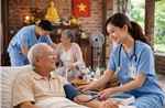 Nở rộ dịch vụ chăm sóc người cao tuổi chuẩn y khoa tại gia