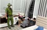 Phát hiện 14 thanh thiếu niên dương tính với ma túy tại căn hộ không số