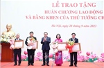 Lễ trao tặng Huân chương Lao động và Bằng khen các tập thể, cá nhân thuộc các cơ quan của Quốc hội