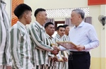 Ghi nhận quá trình cải tạo tốt, nhiều phạm nhân được đặc xá