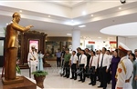 Dâng hoa, khai mạc triển lãm, trồng cây kỷ niệm 135 năm Ngày sinh nhật Bác