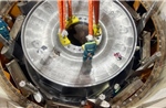 Hạ đặt thành công Rotor tổ máy số 1 - Dự án Thủy điện Hòa Bình mở rộng