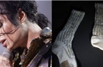 Chiếc tất cũ của Michael Jackson được bán với giá hơn 8.800 USD