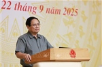 Thủ tướng Phạm Minh Chính: Phải trả lời được câu hỏi tại sao giá nhà chung cư lại cao và cao mãi