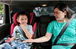 Ghế an toàn ô tô bắt buộc: Gia đình loay hoay, xe công nghệ lo hủy chuyến
