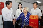 Bộ Nội vụ thăm, tặng quà Tết cho gia đình chính sách, người có công ở Cần Thơ