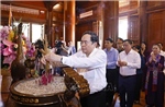 Chủ tịch Quốc hội Trần Thanh Mẫn dâng hương tưởng nhớ Chủ tịch Hồ Chí Minh tại Nghệ An