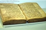 Thổ Nhĩ Kỳ trưng bày bản Kinh Koran khổ lớn hiếm có từ thế kỷ XIV