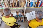 Đọc sách - 'tấm vé' đặc biệt để rút ngắn án tù