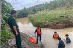 Đồng Nai: Kịp thời giải cứu 3 người dân bị mưa lũ cuốn trôi