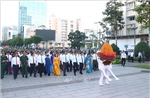 50 năm Thành phố mang tên Bác: Dâng hoa tưởng nhớ Chủ tịch Hồ Chí Minh