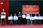 Mang sinh kế giúp những nạn nhân của bom mìn ở Quảng Ngãi