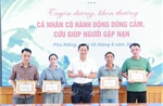 Khen thưởng đột xuất 5 cá nhân dũng cảm cứu người gặp nạn do mưa lũ