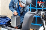 Giảm thiểu rủi ro, người dân chọn đổi pin xe điện thay vì sạc tại nhà