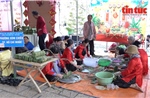 TP Hồ Chí Minh: Gần 100 đội thi tranh tài gói bánh Tét dâng cúng Quốc Tổ