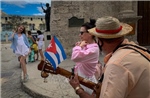 Du khách vẫn ‘đổ bộ’ đến Cuba bất chấp khó khăn do cấm vận
