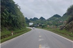 Thí điểm lắp đặt đinh phản quang năng lượng mặt trời khu vực đèo dốc